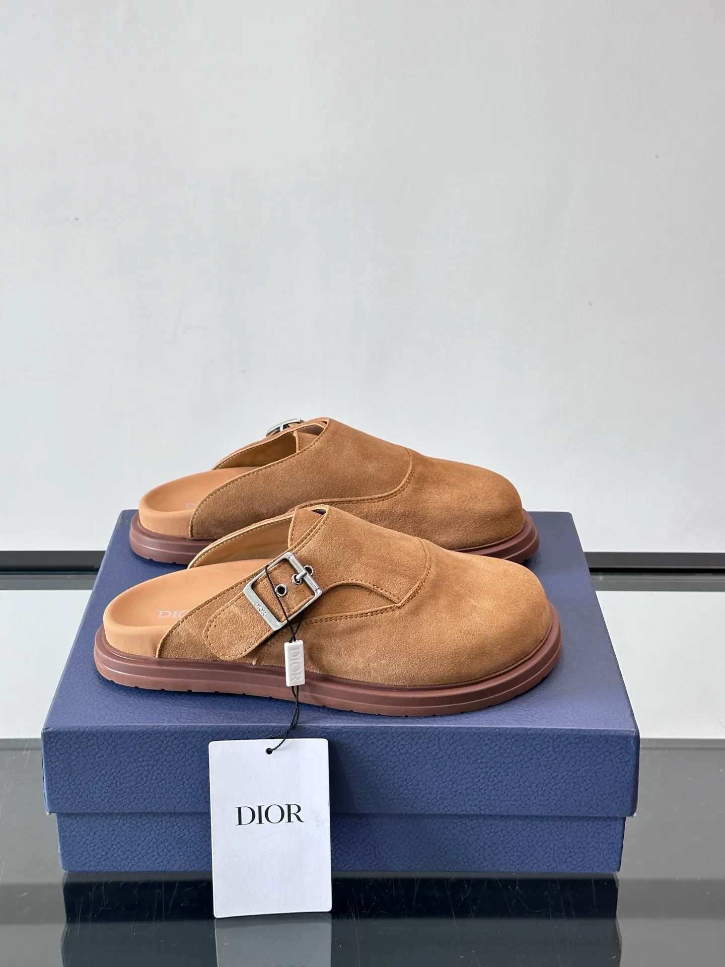 p360 "Dio＊" new men's printed toe-toe mules, classic presbyopia pattern + black EVA sole, low-key and high-end! Baotou design + metal buckle, perfect details, more comfortable and stable to wear✨, very versatile for daily outings or light luxury occasions. Oblique print is Dior's signature element. It is highly recognizable and full of fashion sense. It is a must-have for quality enthusiasts! 👟 size：38-44